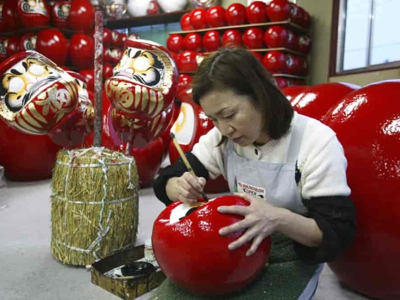 japanese-daruma-doll