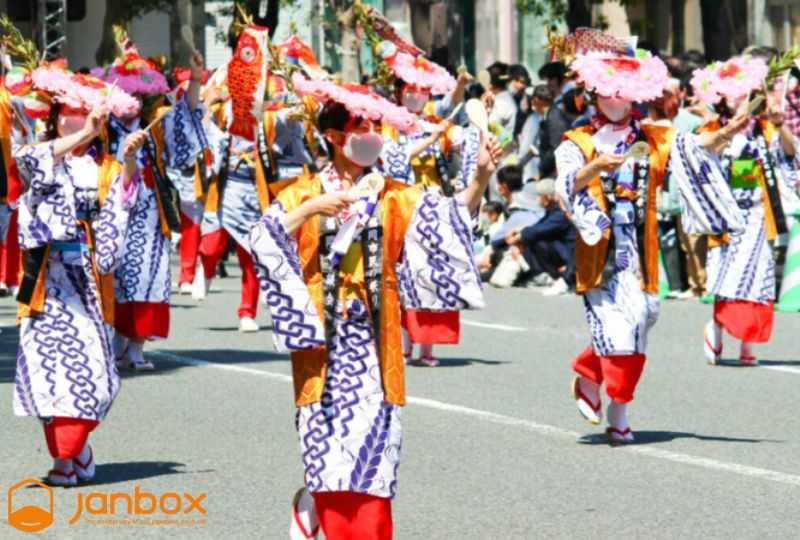 Parades-at-the-Hakata-Dontaku-Festival