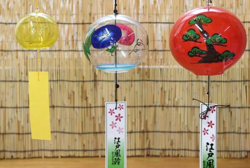 Hang-furin-near-windows-or-doors