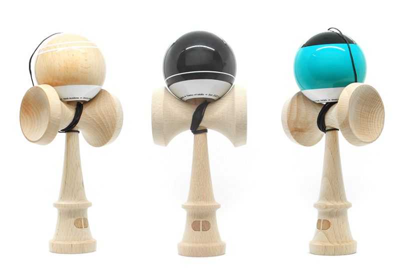 Illustration-of-Ken-Tama-and-Sara-grips-for-holding-a-Kendama-correctly