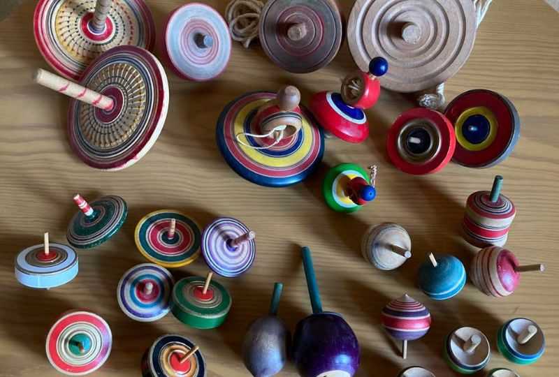 Historical-Origins-of-Japanese-Spinning-Top-Koma