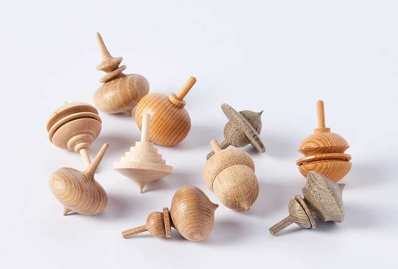What-is-a-spinning-top-Koma